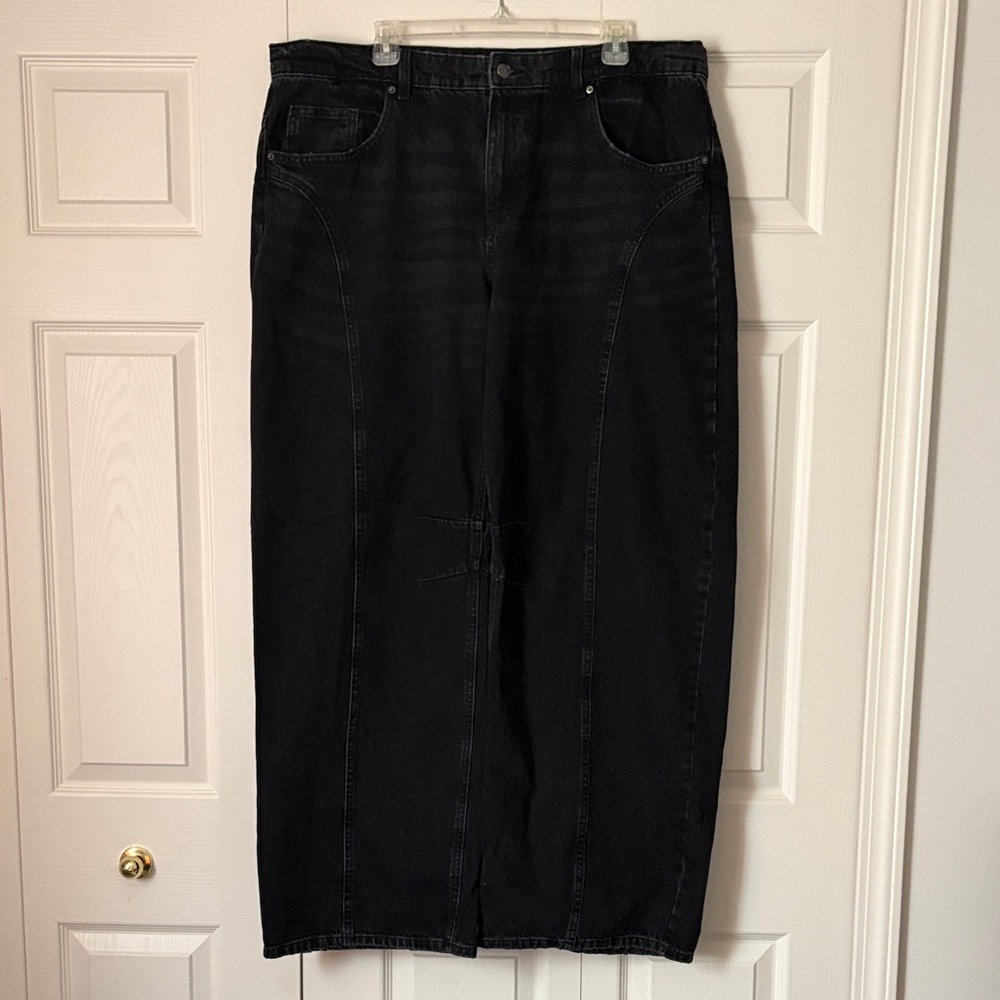 Wild Fable Black Barrel Jeans
